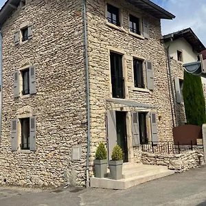 La Maison De Mounette , L'Isle-d'Abeau Frankrijk