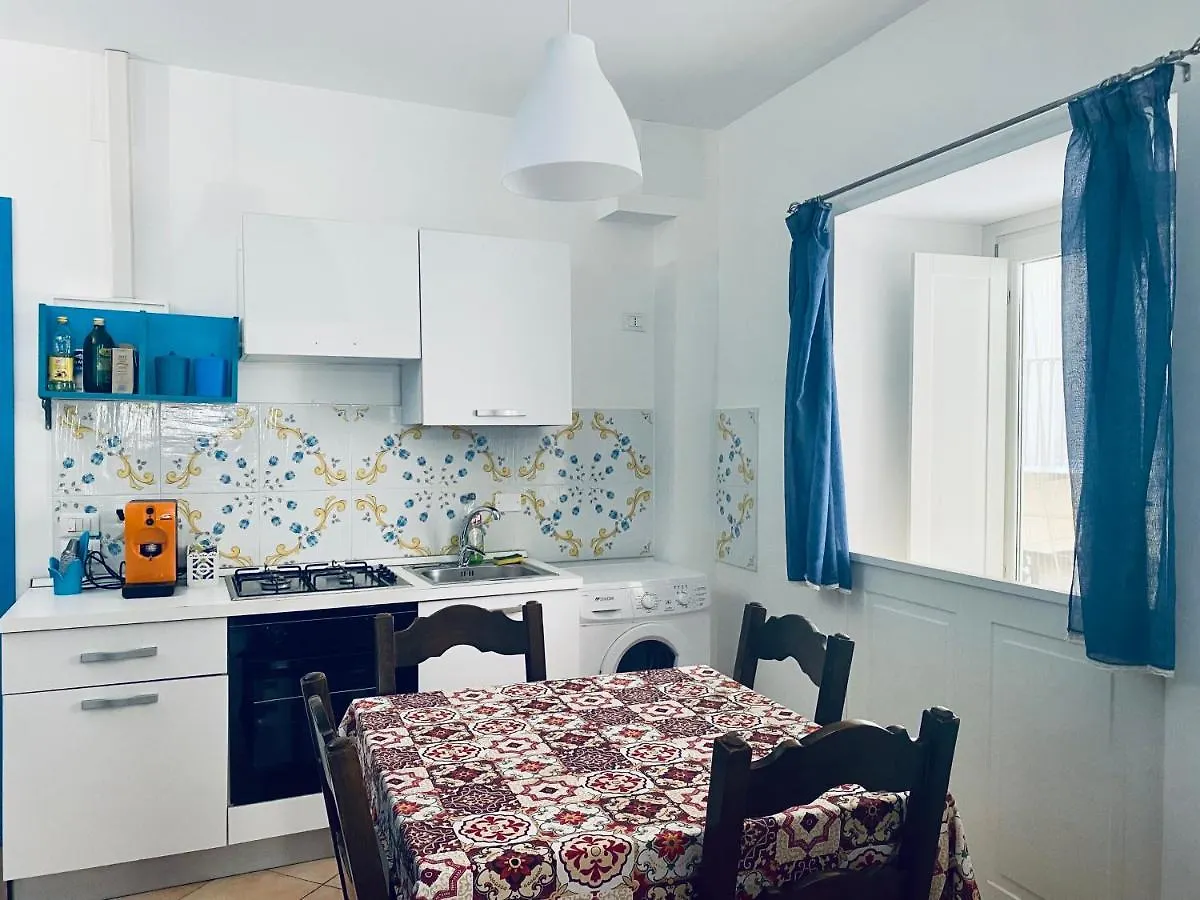 Cartari Apartment Palermo 0*,  Italia